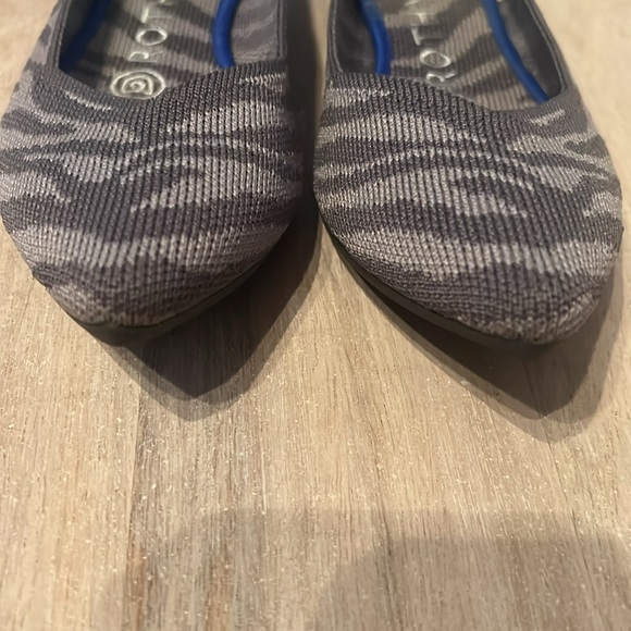 EUC The Point Grey Zebra print Rothy’s size 6 shoes - Picture 4 of 5